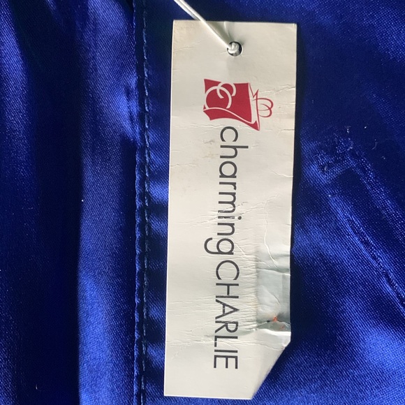 NWT Charming Charlie Blue Camo Foldable Sequins Clutch - Picture 2 of 8